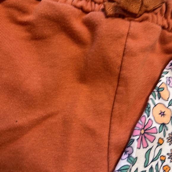 3/$15 leggings sweat bundle 18m - Picture 4 of 7